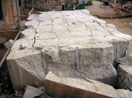 base_eliminar_hormigon_grua_cras_andamio_barreno_cemento_expansivo_rotura_relleno_demolicion