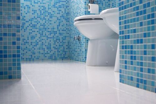 bano-decorado-con-azulejos