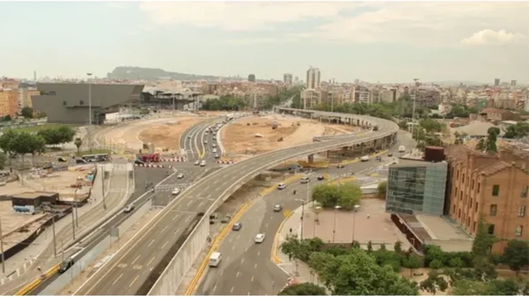 Demolición del anillo vial de la Plaza de las Glòries