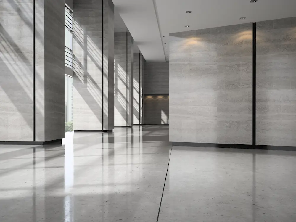 Entrada con piso de concreto pulido 